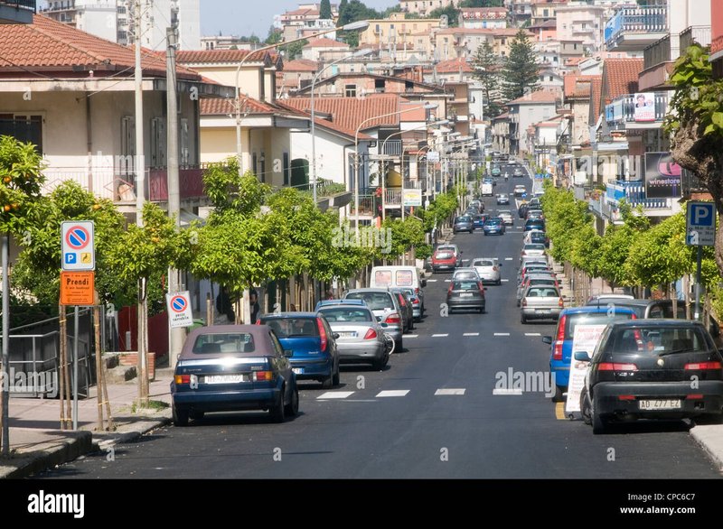 Immagine: Il Mito della Strada degli Aghi: Scopri l'Origine del Gioco di Casino Chicken